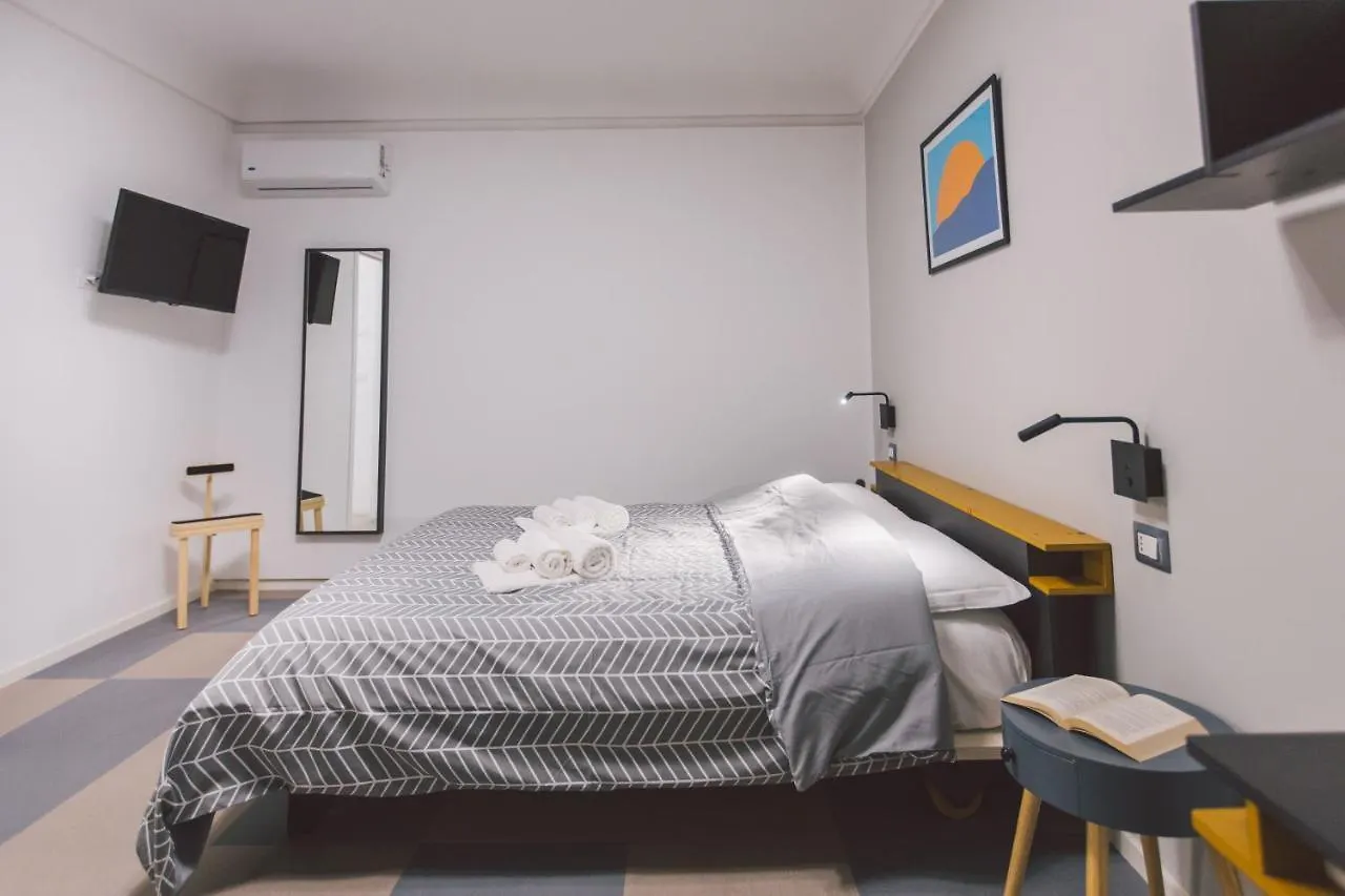 Double Bedroom Apartment Across Ortigia Syracuse Italy