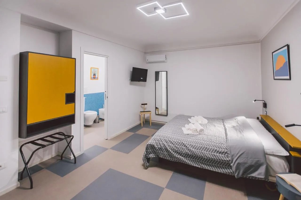 Double Bedroom Apartment Across Ortigia Syracuse